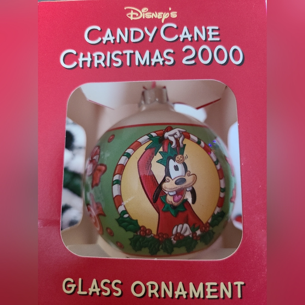 2000 Mickey and Friends ornament